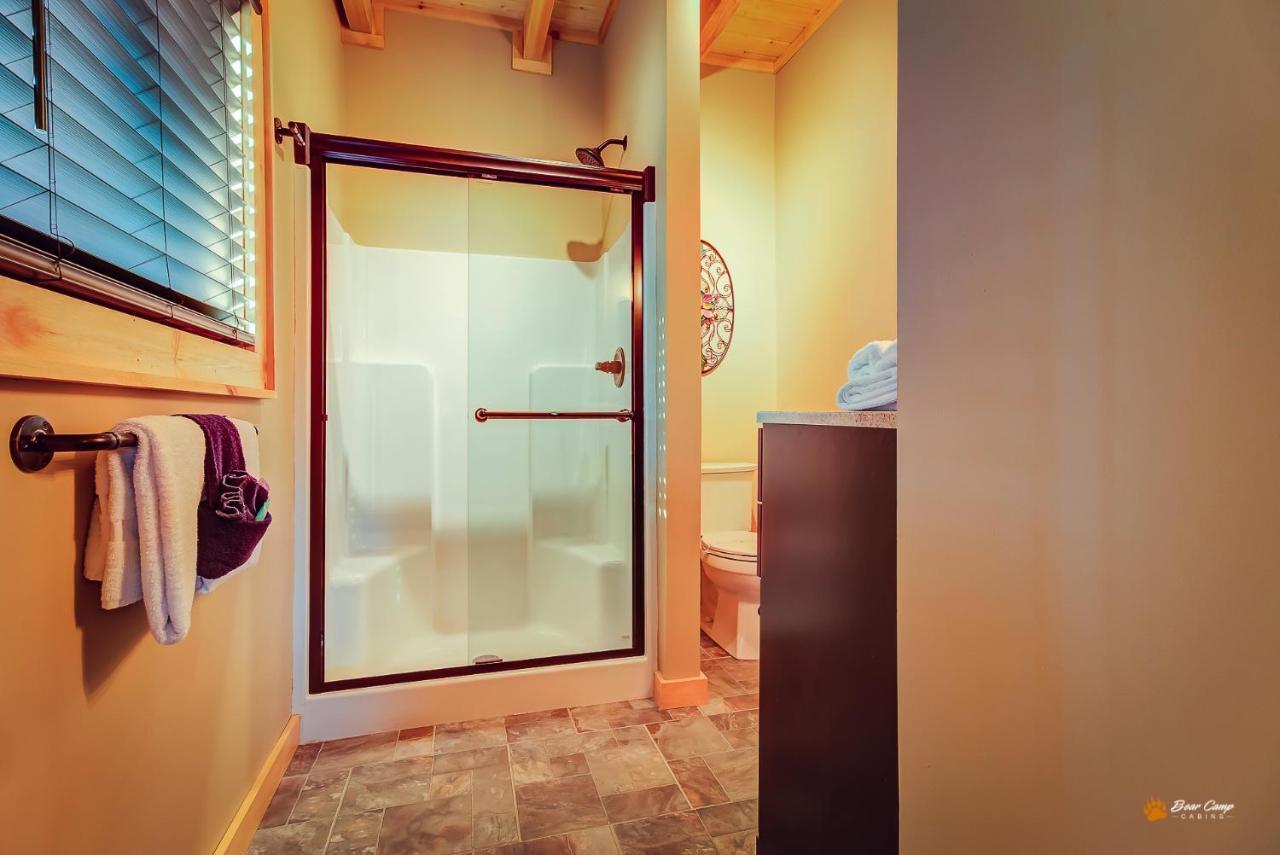 Majestic View Lodge, Amazing Views, Hot Tub, 1089 Free Tickets Each Paid Day, Dollywood And More Гетлинбург Екстериор снимка