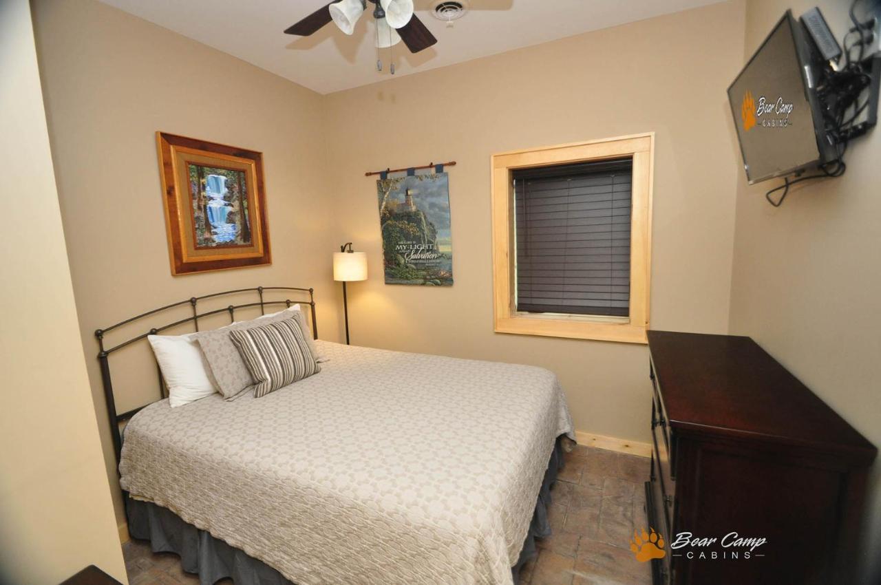 Majestic View Lodge, Amazing Views, Hot Tub, 1089 Free Tickets Each Paid Day, Dollywood And More Гетлинбург Екстериор снимка