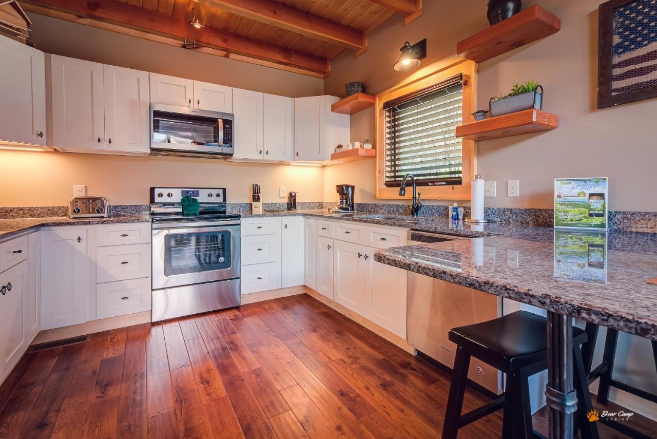 Majestic View Lodge, Amazing Views, Hot Tub, 1089 Free Tickets Each Paid Day, Dollywood And More Гетлинбург Екстериор снимка