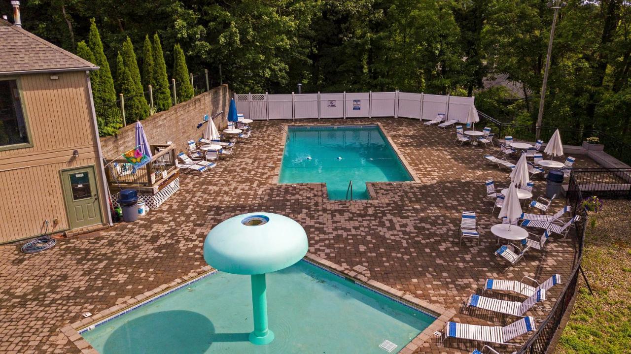 Majestic View Lodge, Amazing Views, Hot Tub, 1089 Free Tickets Each Paid Day, Dollywood And More Гетлинбург Екстериор снимка